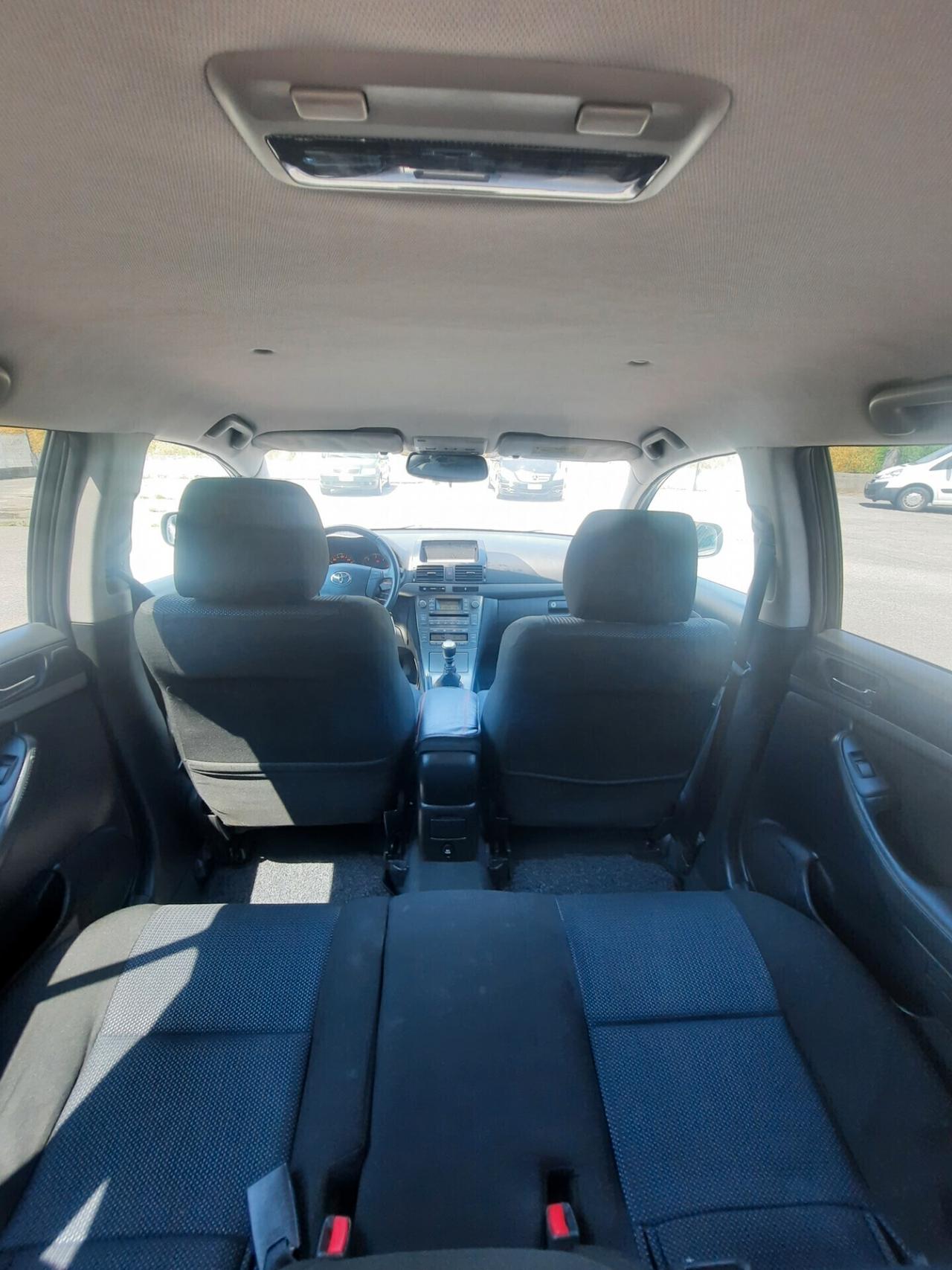 Toyota Avensis 2.2 D-4D 16V Station Wagon