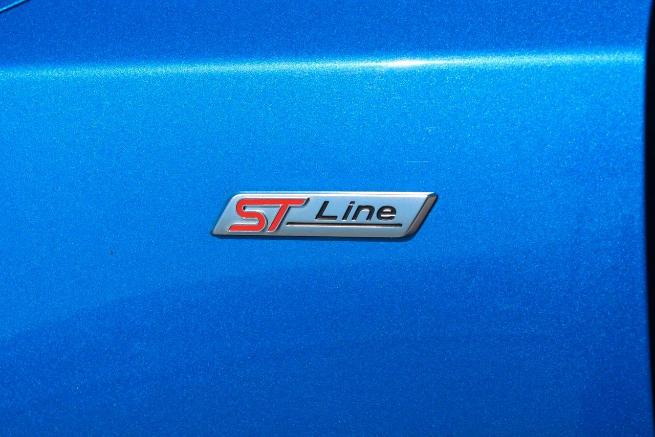 Ford Focus 10 Hybrid 125 CV 5 porte ST-Line telecamera