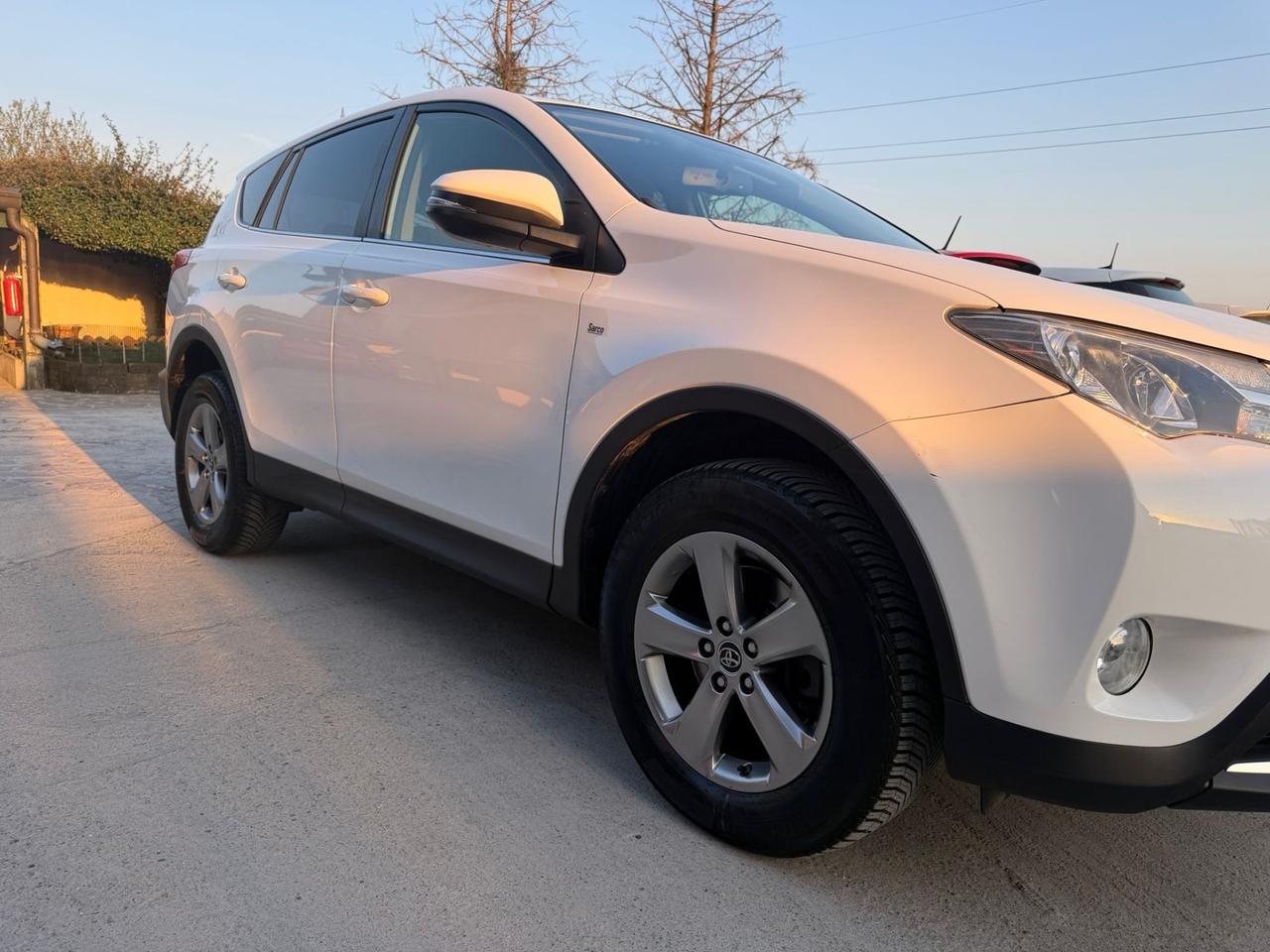 Toyota RAV 4 RAV4 2.0 D-4D 2WD Style White Ed. Neopatentati