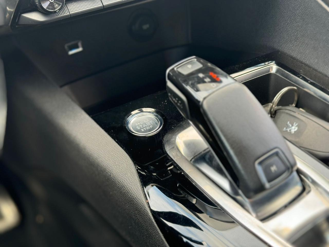 Peugeot 3008 GT-LINE CAMBIO AUTOMATICO