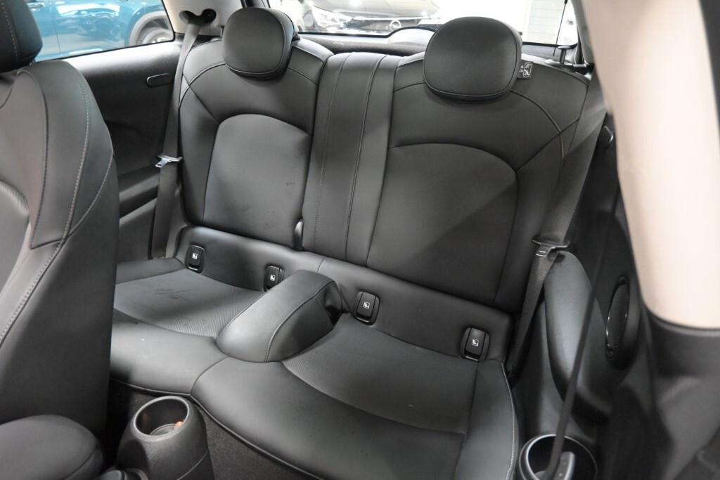 MINI ONE COOPER 1.5 136CV 6M. CAMDEN EDITION ( FARI LED - COCKPIT - AMBIENT LIGHTS - TETTO PANORAMICO APR. - PELLE - NAVI - CARPLAY - SENSORI POST. )