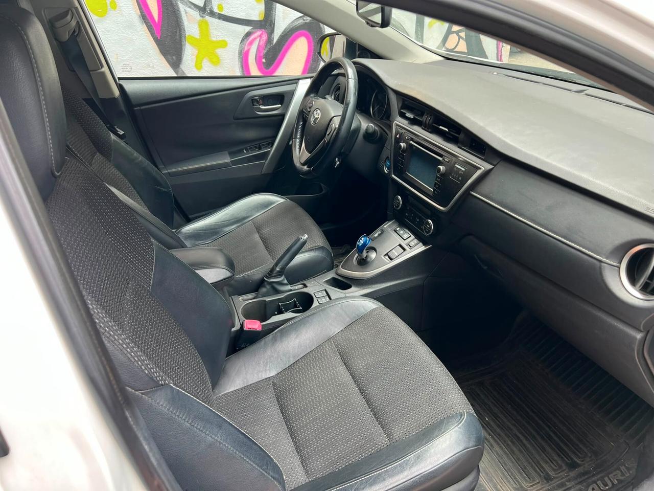 Toyota Auris TS 1.8 Hybrid Lounge - BATTERIE SOSTITUITE