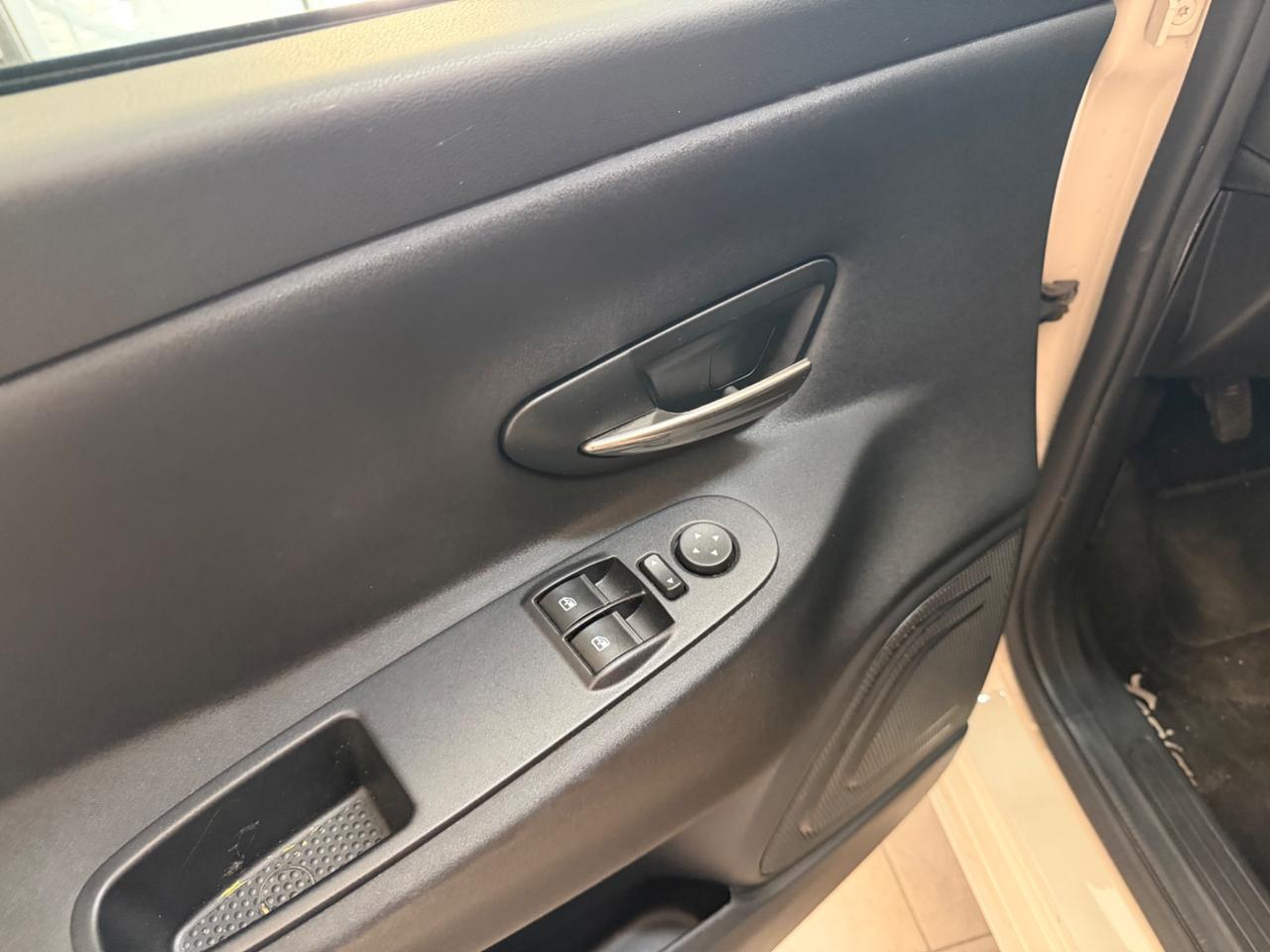 Lancia Ypsilon 1.2 Benzina Opening Edition