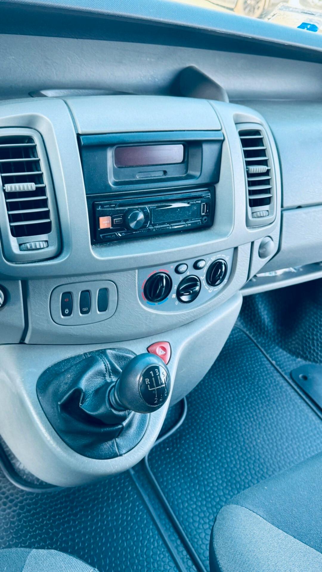 Renault Trafic T29 2.0 dCi/90 PL-TN Passenger Confort