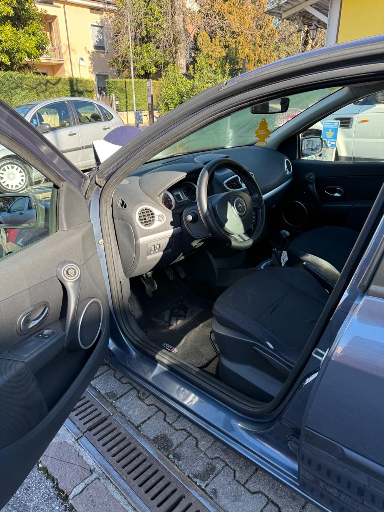 Renault Clio Storia 1.2 16V 5 porte