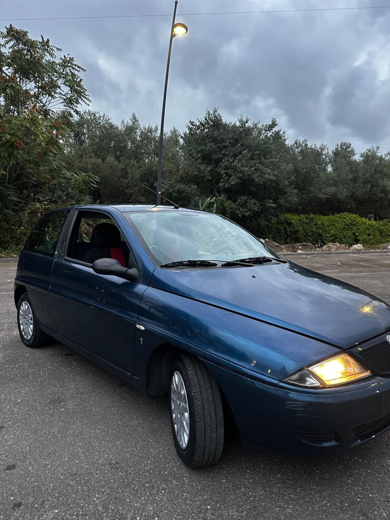 Lancia Y 1.2i cat LS