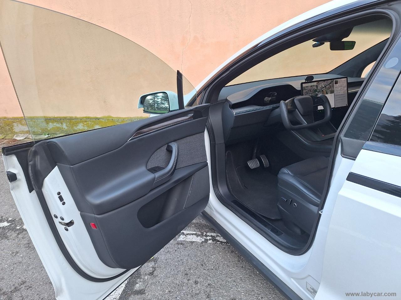 TESLA Model X All-Wheel Drive 4X4 YOKE ALI GABBIANO