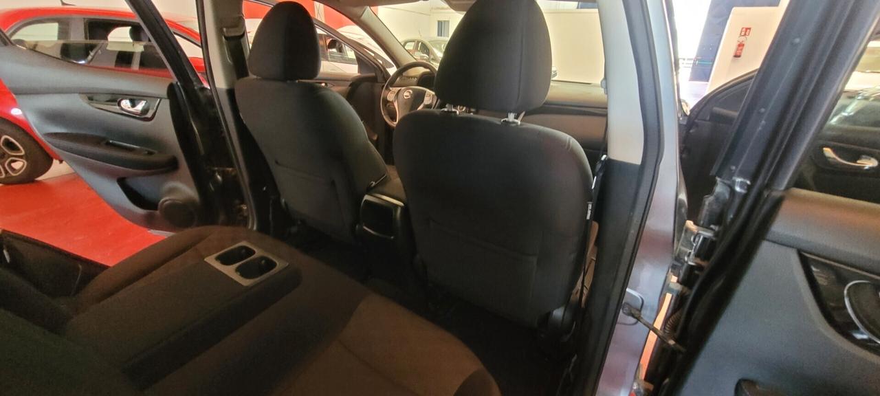 Nissan Qashqai 1.5 dCi N-Connecta