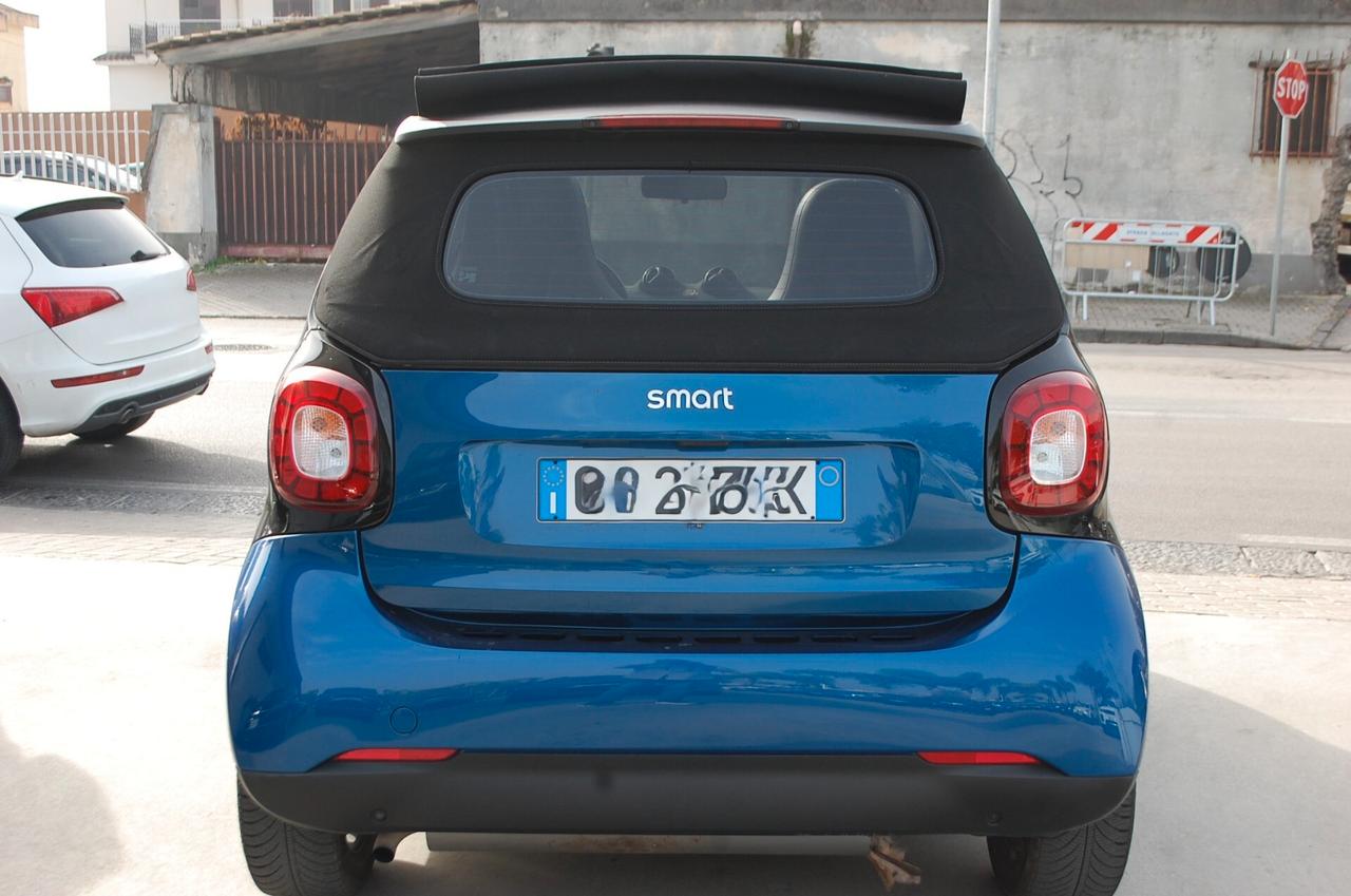 Smart forTwo Cabrio 0.9 t Prime 90CV twinamic Lega Pelle USB