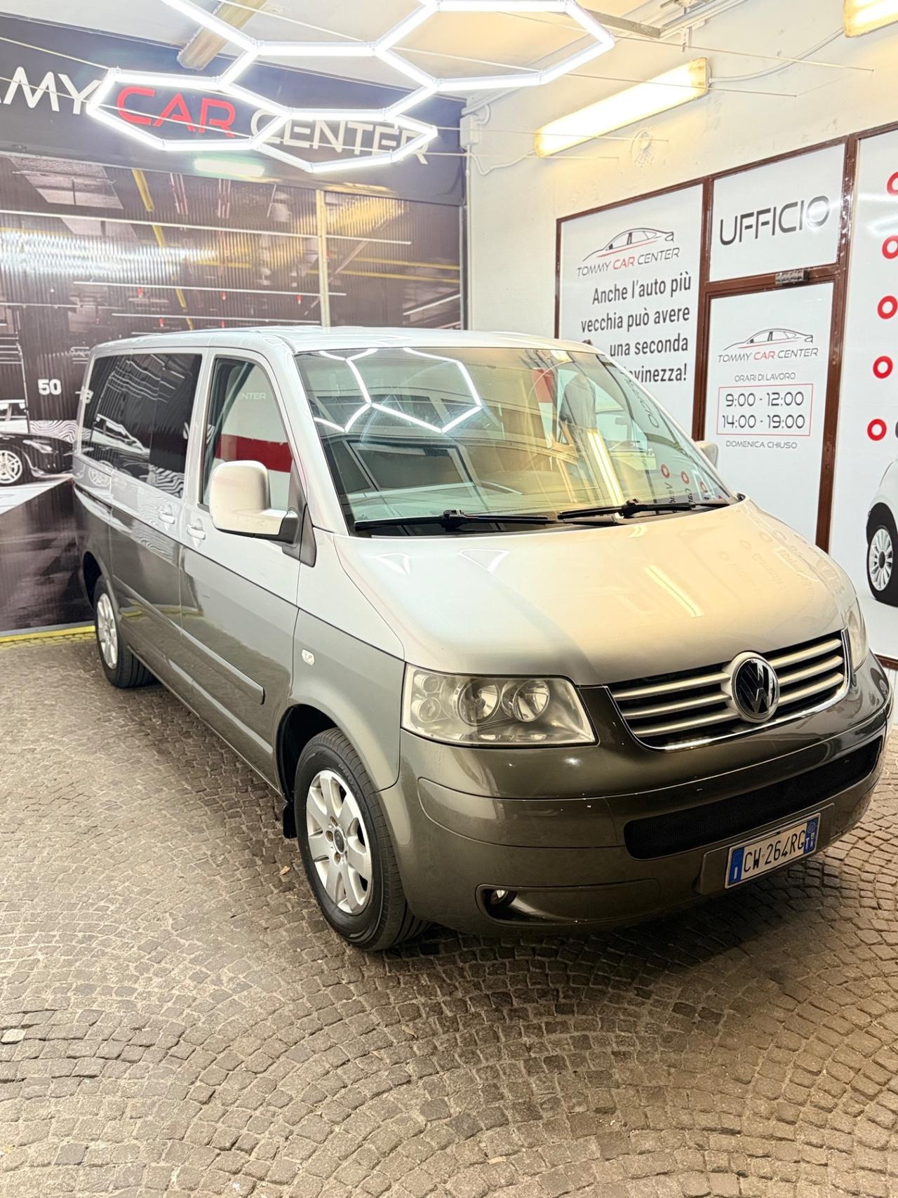 Volkswagen Multivan 2.5 TDI/130CV Highline