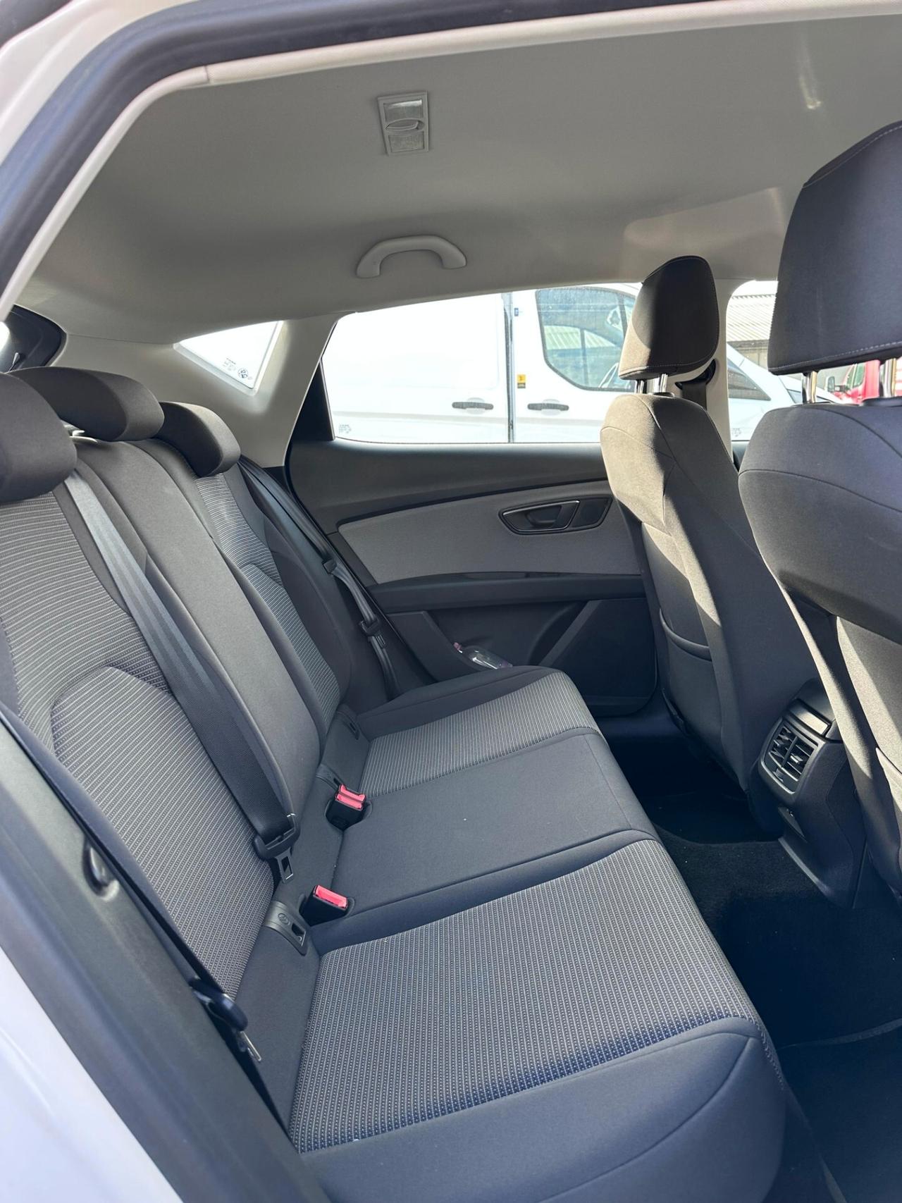 Seat Leon 1.5 TGI DSG 5p. Business INCIDENTATA