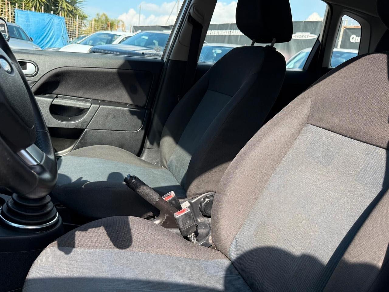 FORD FIESTA 1.4 TDCi 5p. GHIA 70CV