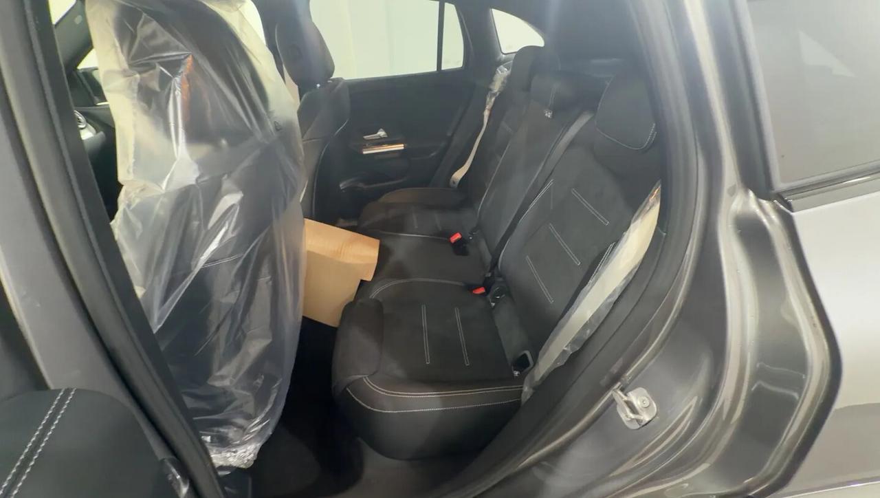 MERCEDES GLA 200 D AMG LINE KM0