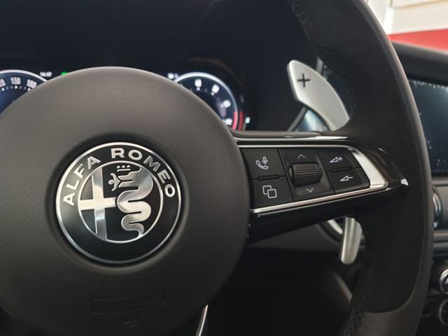 ALFA ROMEO Giulia 2.9 V6 Bi-Turbo AT8 Quadrifoglio