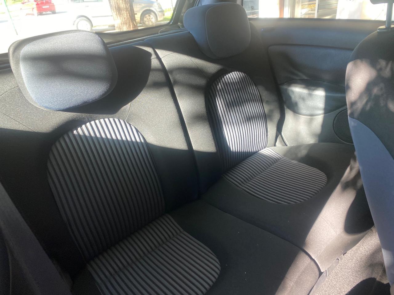 Lancia Ypsilon 1.3 MJT 75 CV Argento