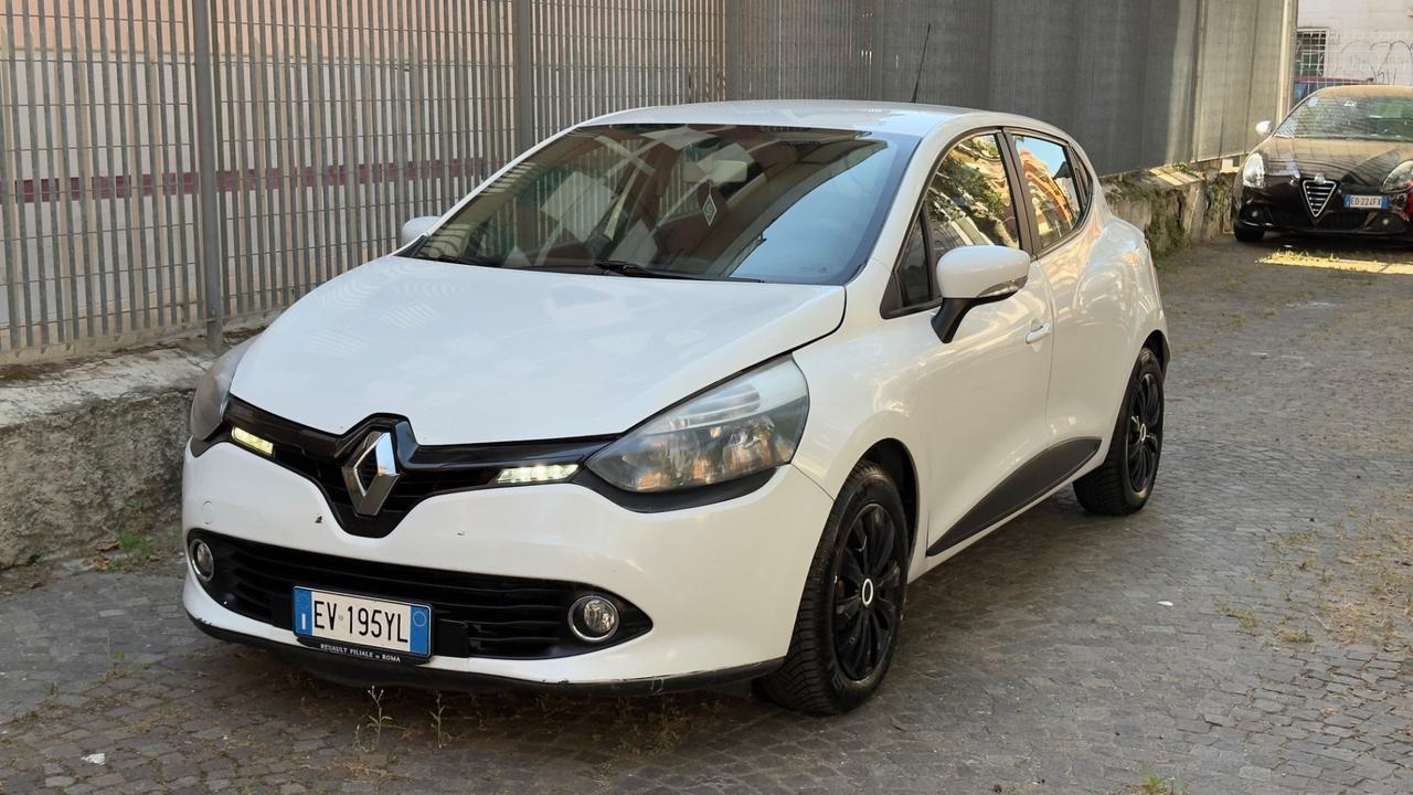 Renault Clio 1.5 dCi 8V 75CV 5 porte Costume National 2014