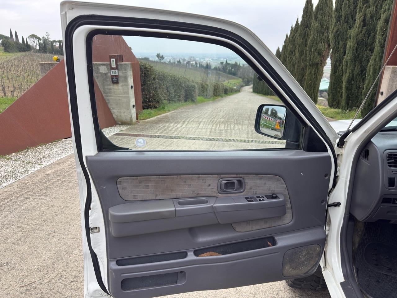 Nissan NP300 2.5 D 2p. King Cab Efficient