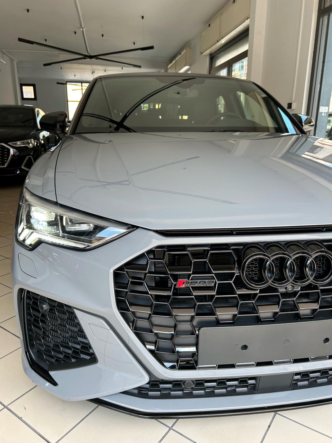 Audi Q3 RS Q3 Sportback 2.5 TFSI quattro