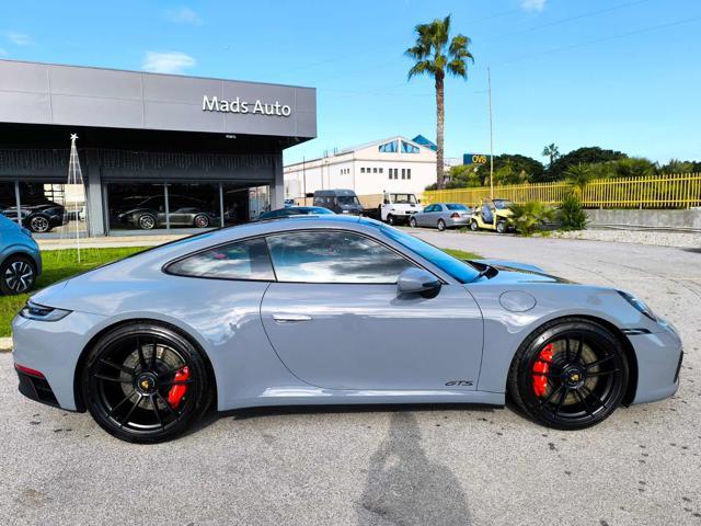 PORSCHE 911 Carrera GTS