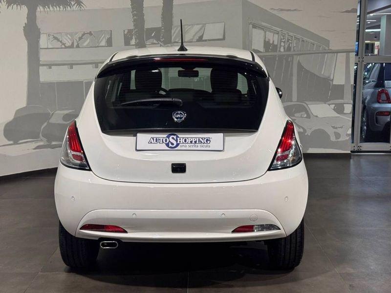 Lancia Ypsilon 3ª serie 1.0 FireFly 5 porte S&S Hybrid Platino