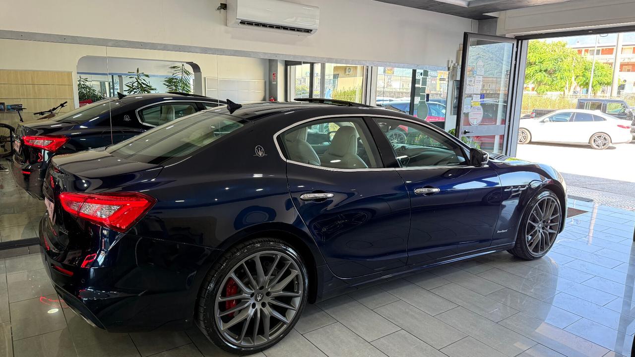 Maserati Ghibli V6 Diesel 275 CV Gransport