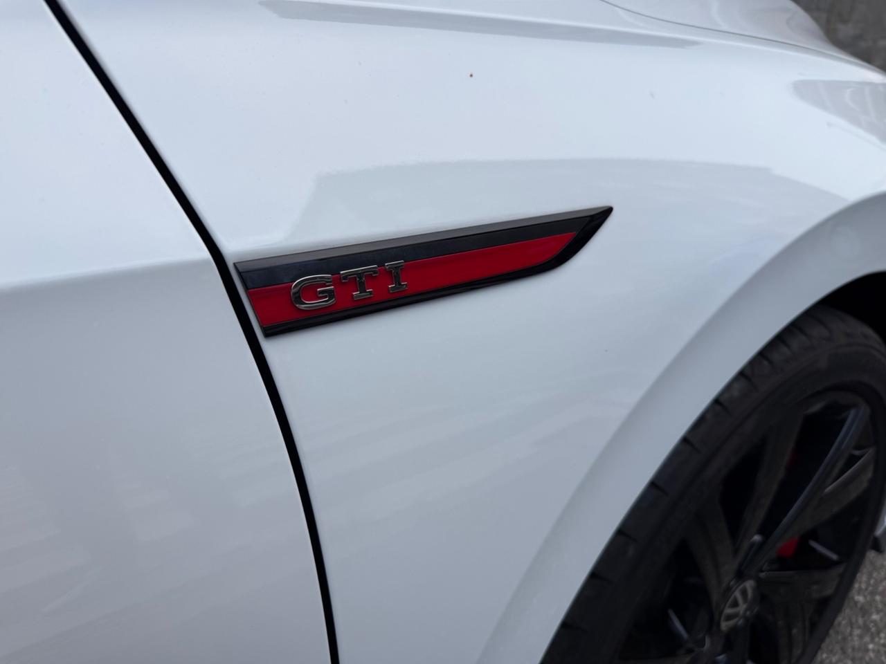 Volkswagen Golf GTI 2.0 TSI DSG PERFORMANCE