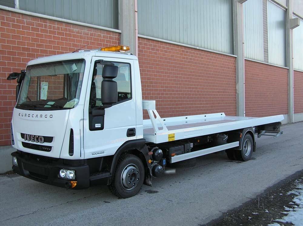 Carro attrezzi Iveco EUROCARGO 120EL18P attrezzatura scarrabile nuova