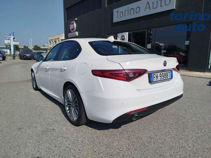 Alfa Romeo Giulia 2.2 Turbo AT8 150CV Business
