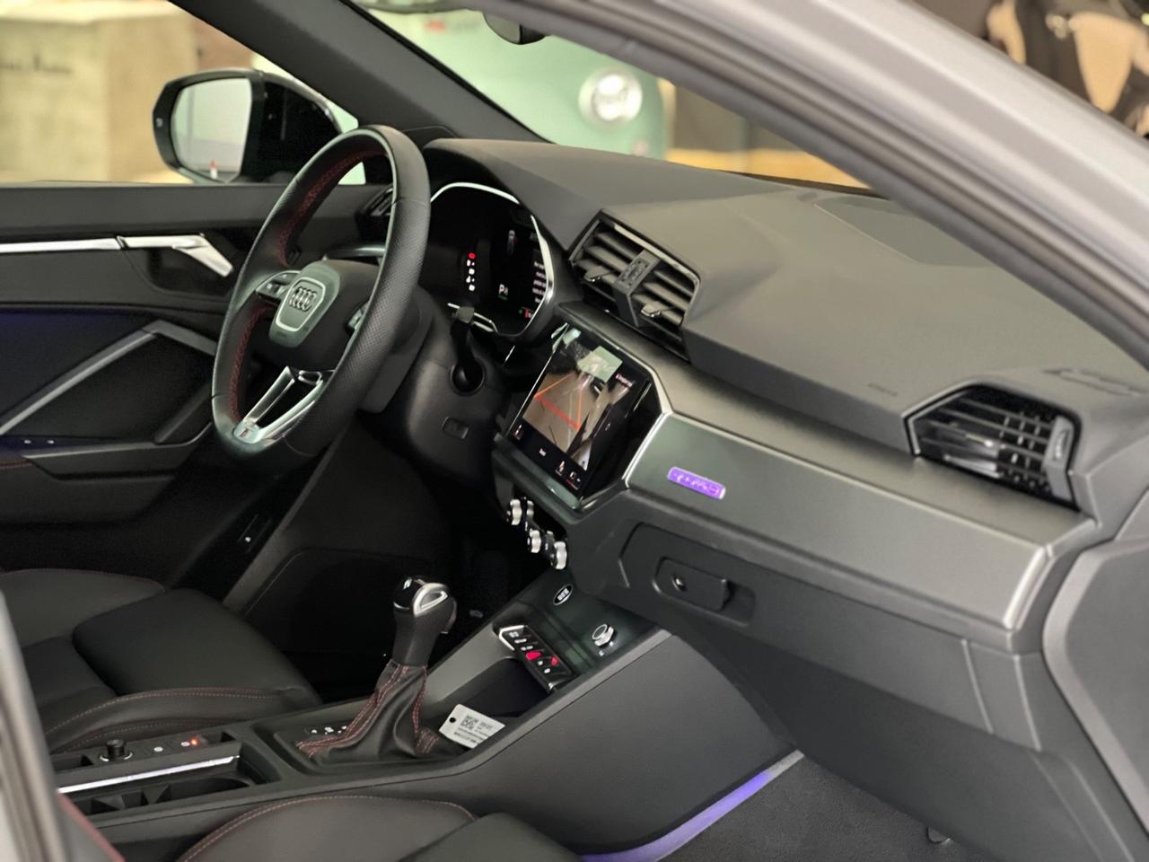 Audi Q3 SPB 40 TDI quattro S tronic Identity Black