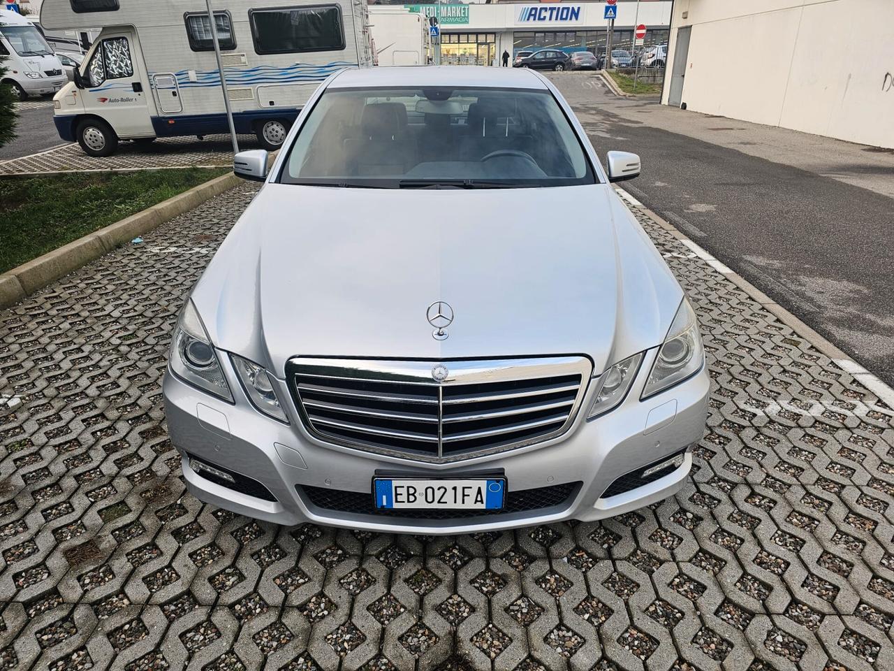 Mercedes-benz E 220 AVANTGARDE AMG