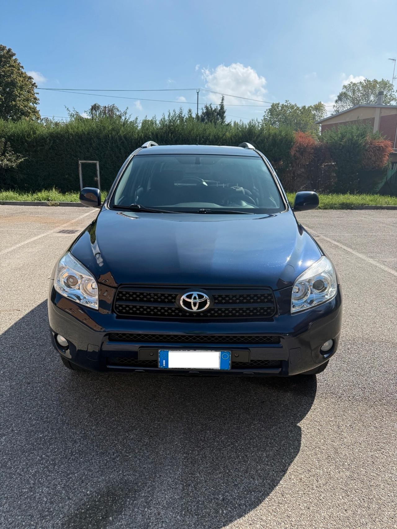 Toyota RAV 4 2.2 d-4d - 4x4 - BUONE CONDIZIONI -