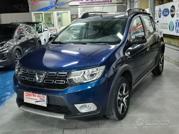 DACIA - Sandero - Stepway 1.5 dCi 90 CV Autocarro