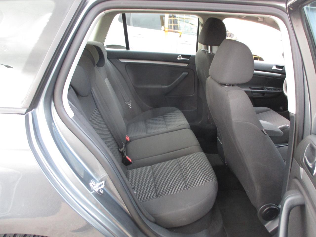 Volkswagen Golf Variant 1.6 TDI DPF Highline