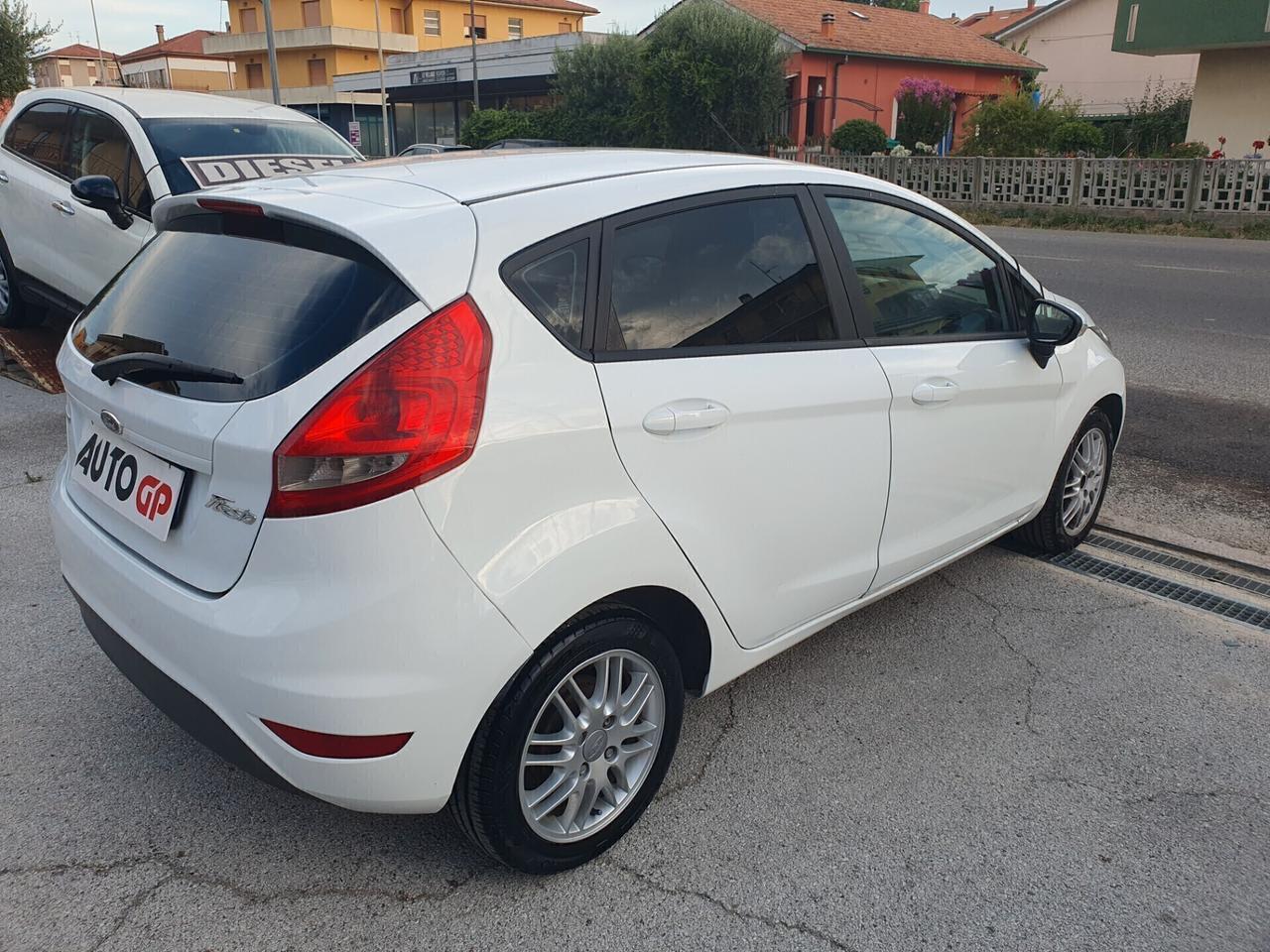 Ford Fiesta 1.4 TDCi 5p. Neopatentati 2010