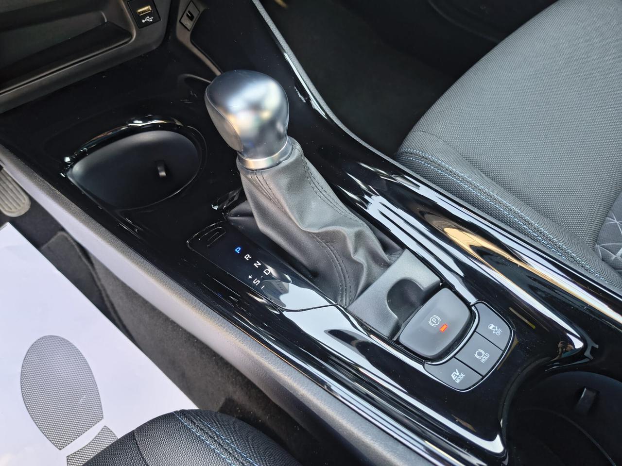 Toyota C-HR 2.0 Hybrid E-CVT Morebusiness