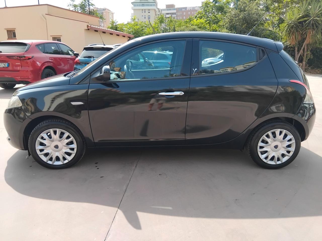 LANCIA YPSLON 1.2 GOLD 69CV GARANZIA 12 MESI