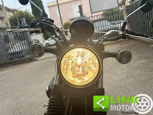 YAMAHA SCR 950 .