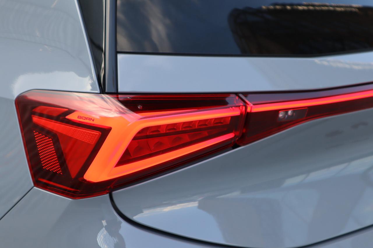 BORN 204CV LED KEYLESS SOLO 37.000 KM! GUIDABILE DA NEOPATENTATI!