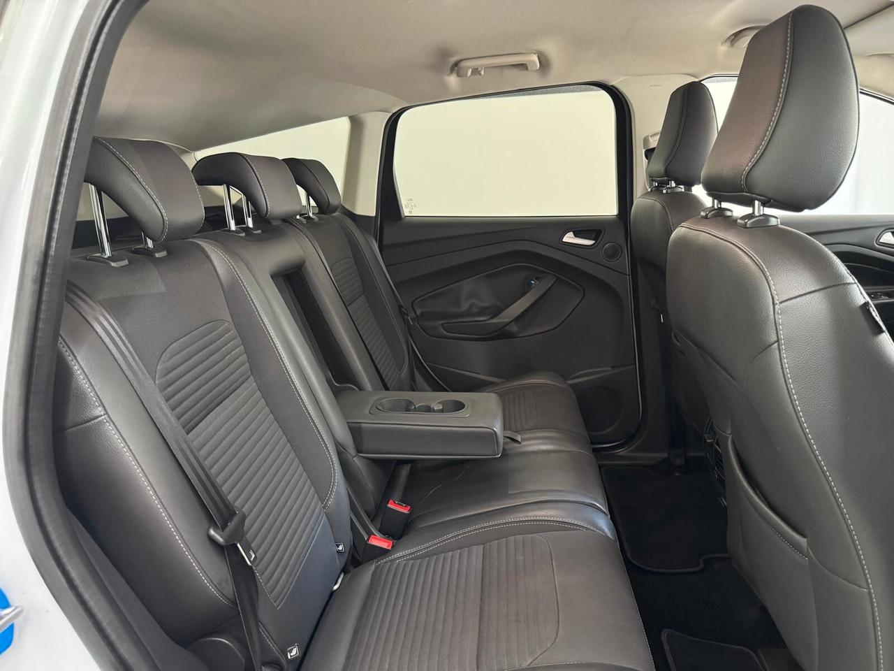 Ford Kuga "Titanium" /1.5 TDCI 120cv / Diesel