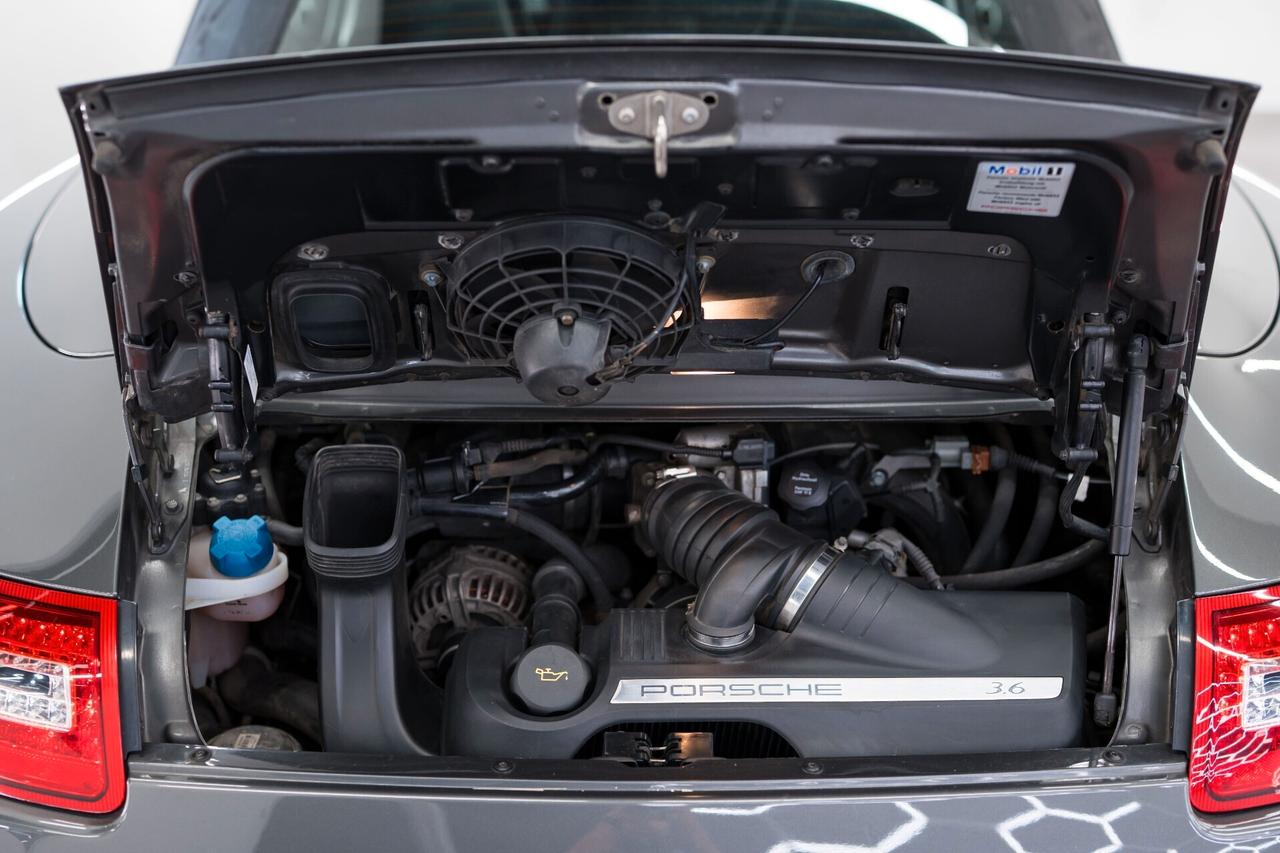 Porsche 911 Carrera 4 Cabriolet