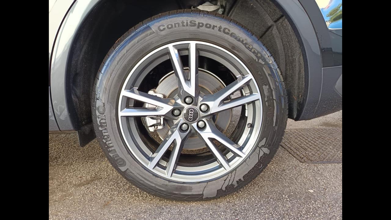 Audi Audi Q5 Sportback Business Advanced 50 TFSI e quattro 220(299) kW(CV) S tronic