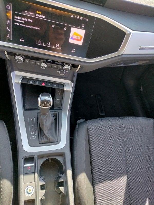 Audi Q3 2.0 35 TDI S Tronic Business Advanced