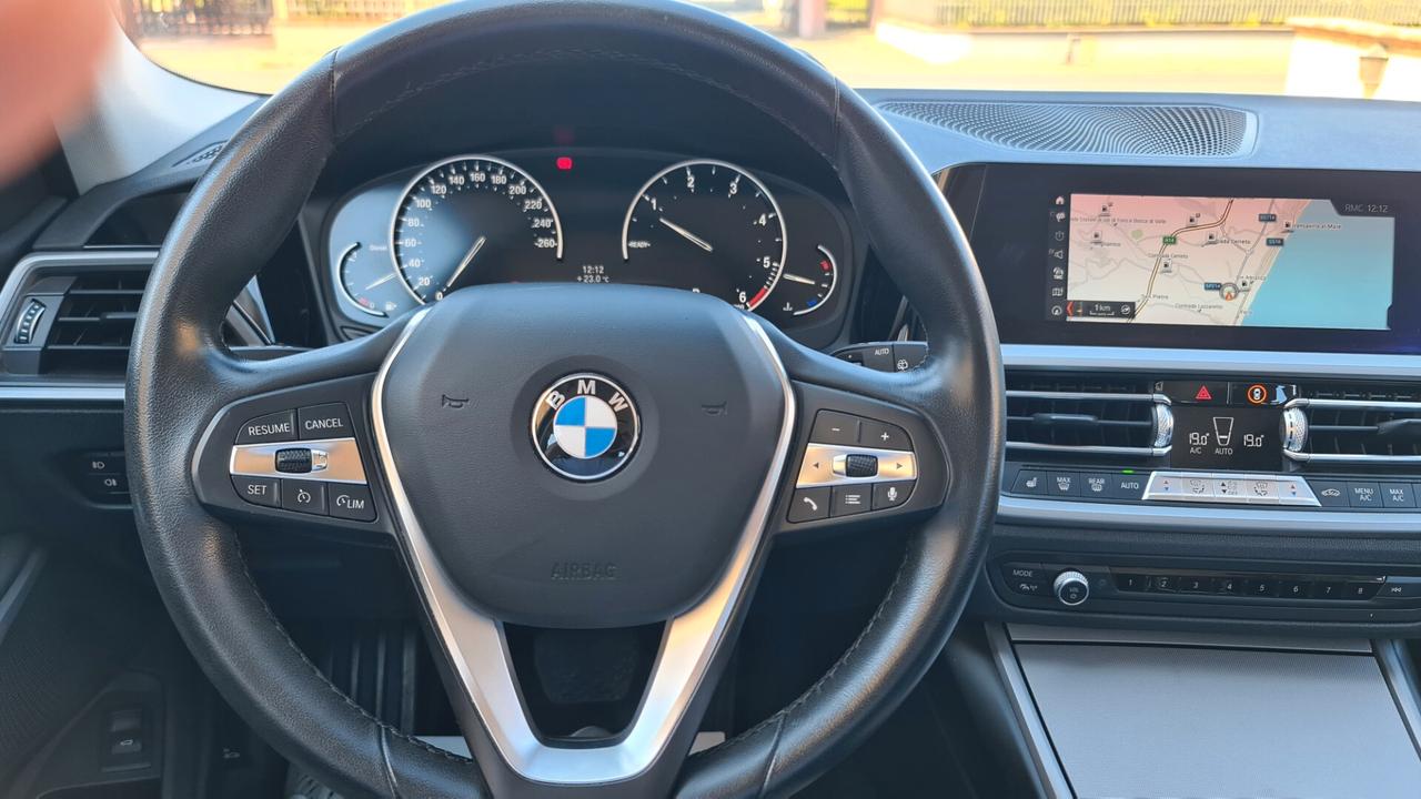 Bmw 320d xDrive Touring Luxury