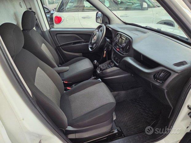 FIAT Doblo Dobl 1.3 MJT PC Cargo Lounge-solo 32