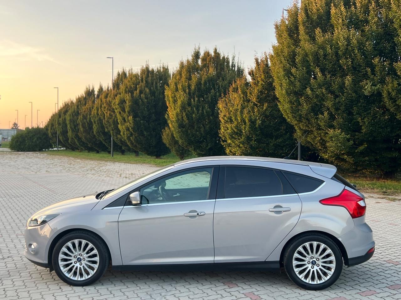 Ford Focus 1.6 CV 105 GPL Titanium