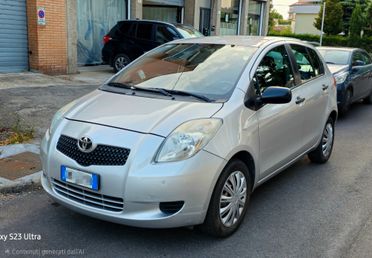 Toyota yaris ok neopatentati garantita 12 mesi