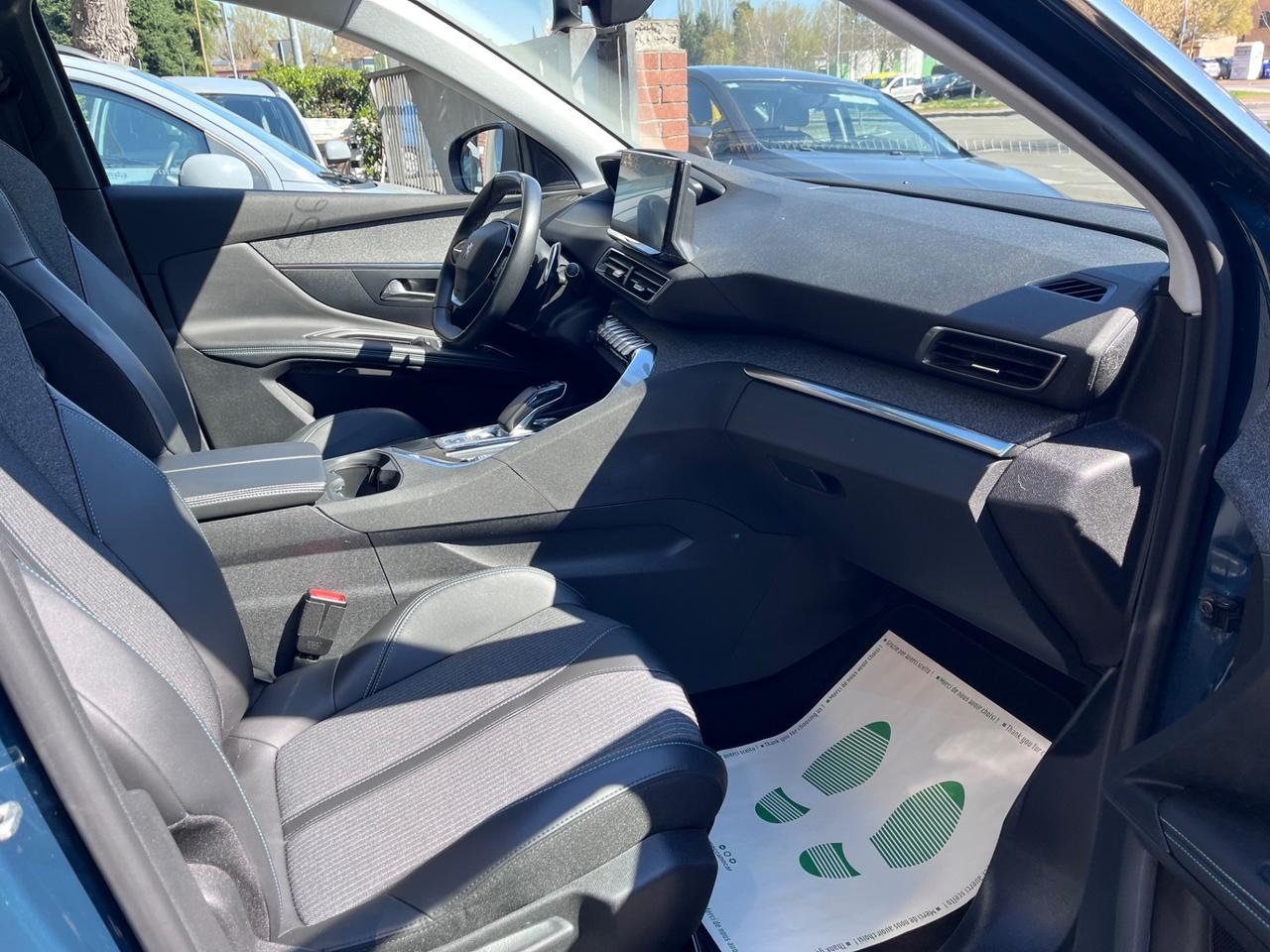 Peugeot 3008 Hybrid 225 e-EAT8 Allure