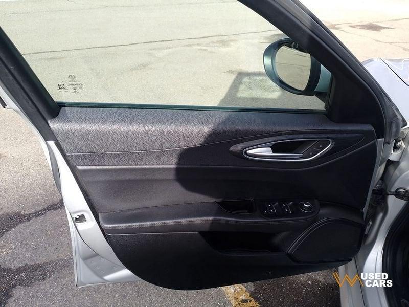 Alfa Romeo Giulia 2.2 Turbo AT8 150CV Business