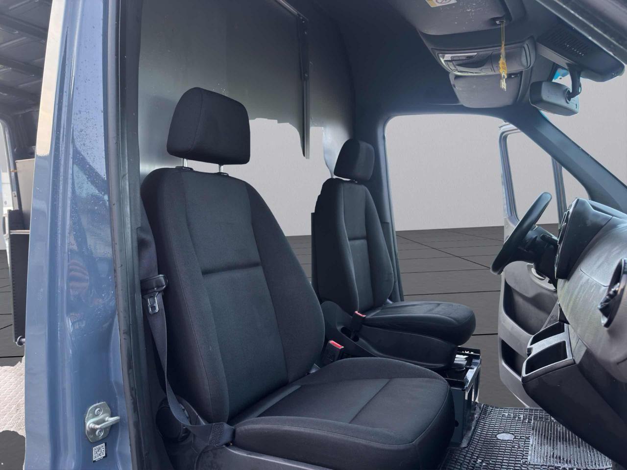 Mercedes-Benz Sprinter AUTONOMIA 180 KM Full-ELETTRIC L2H2- 2 POSTI +IVA