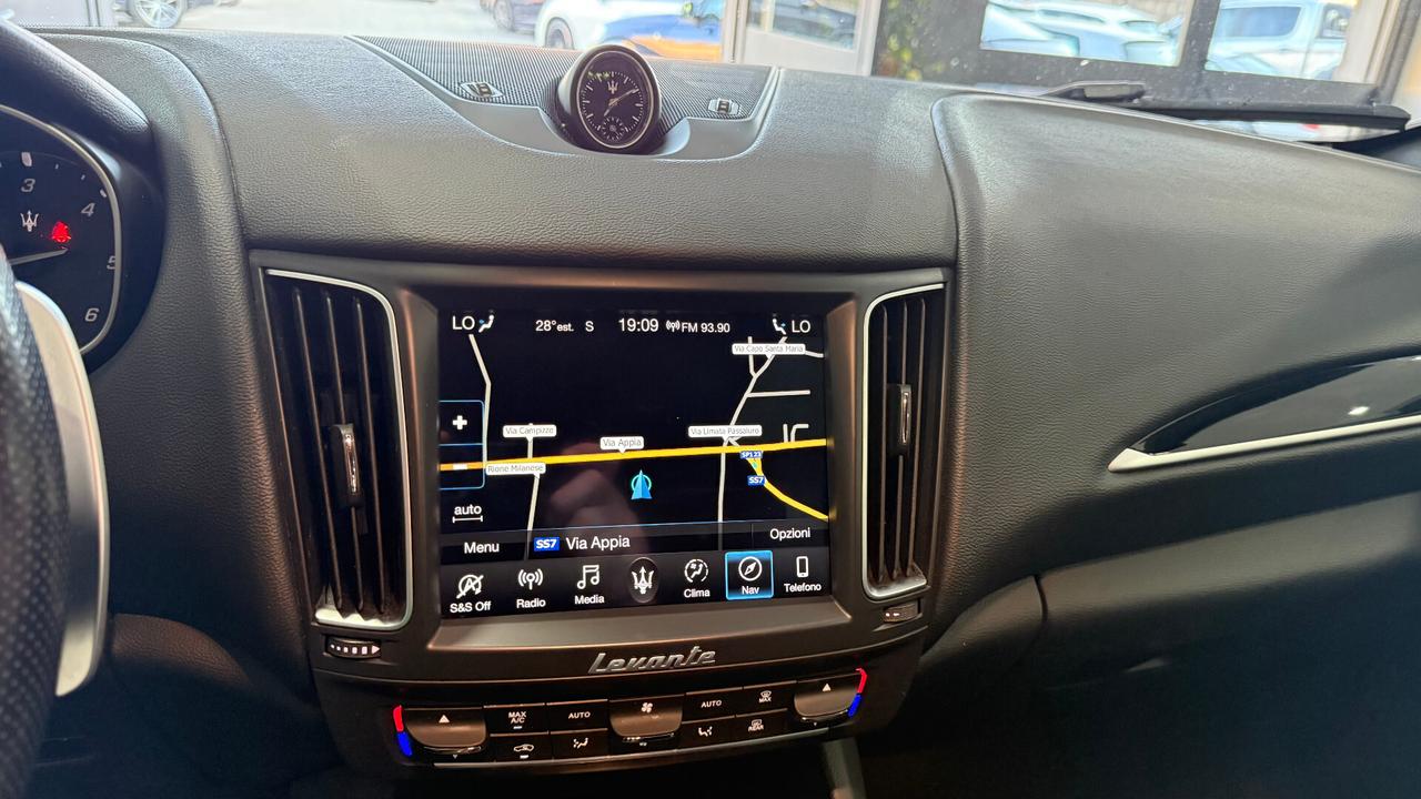 Maserati Levante V6 Gransport